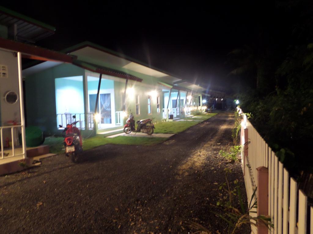 Lanta Triple Novel Hotel Koh Lanta Exterior photo