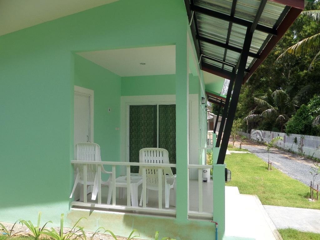 Lanta Triple Novel Hotel Koh Lanta Exterior photo