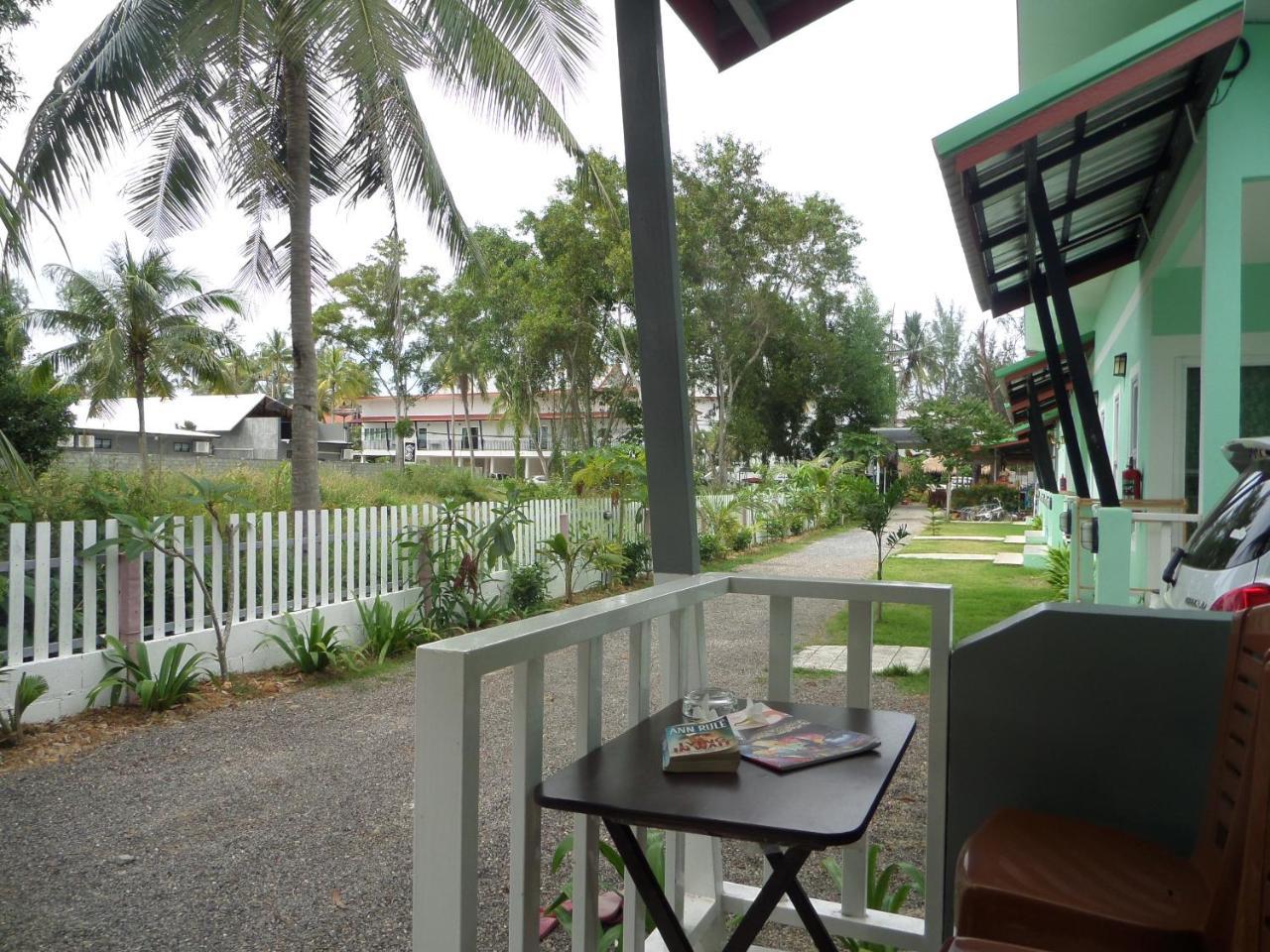 Lanta Triple Novel Hotel Koh Lanta Exterior photo